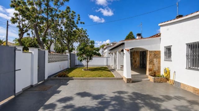3 Zimmer Villa zu verkaufen in Empuriabrava, Castelló d'Empúries mit Garage - 485.000 € (Ref: 9937826)