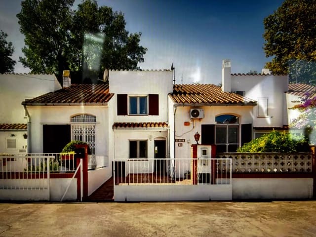 3 quarto Moradia para venda em Empuriabrava, Castelló d'Empúries com garagem - 255 000 € (Ref: 9941998)