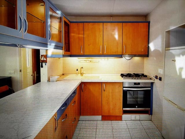 3 quarto Moradia para venda em Empuriabrava, Castelló d'Empúries com garagem - 255 000 € (Ref: 9941998)