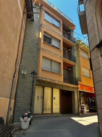 4 bedroom Townhouse for sale in Sant Hilari Sacalm - € 170,000 (Ref: 9952623)