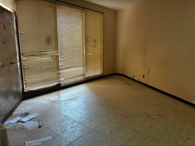4 bedroom Townhouse for sale in Sant Hilari Sacalm - € 170,000 (Ref: 9952623)