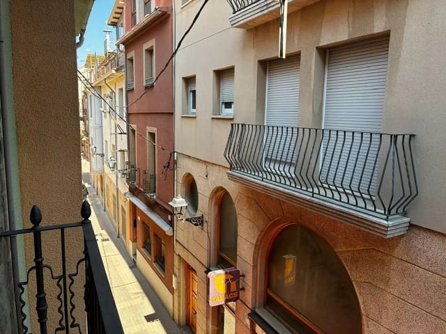 4 bedroom Townhouse for sale in Sant Hilari Sacalm - € 170,000 (Ref: 9952623)