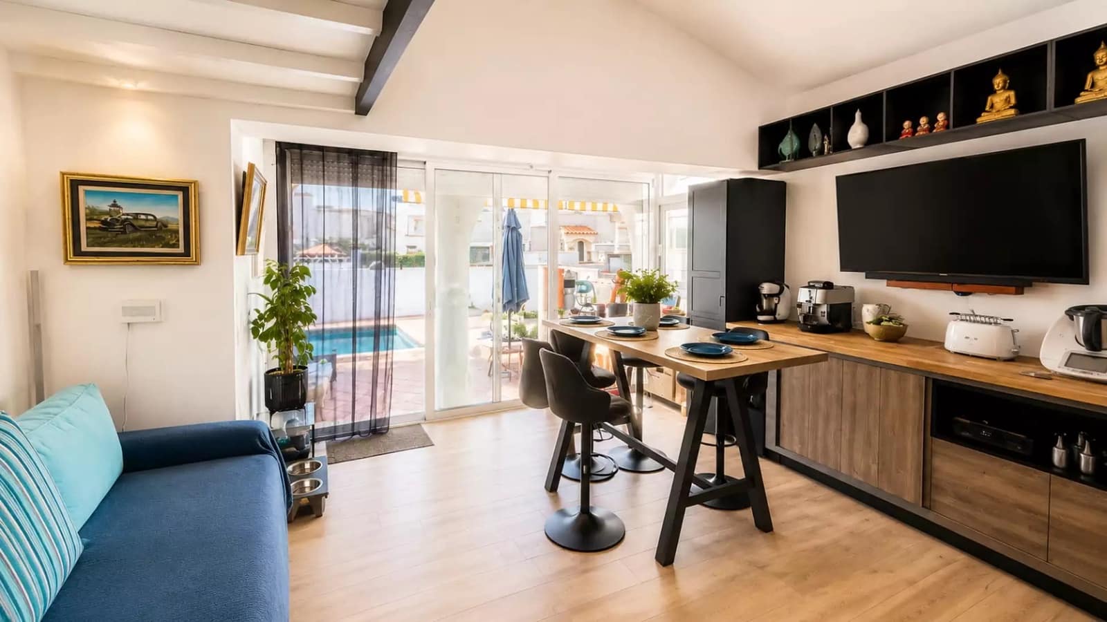 2 bedroom Villa for sale in Empuriabrava with garage - € 380,000 (Ref: 9962690)