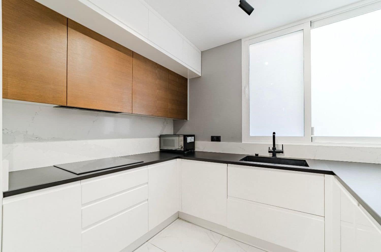 3 bedroom Townhouse for sale in Santa Cruz de Tenerife with pool garage - € 420,000 (Ref: 9400375)