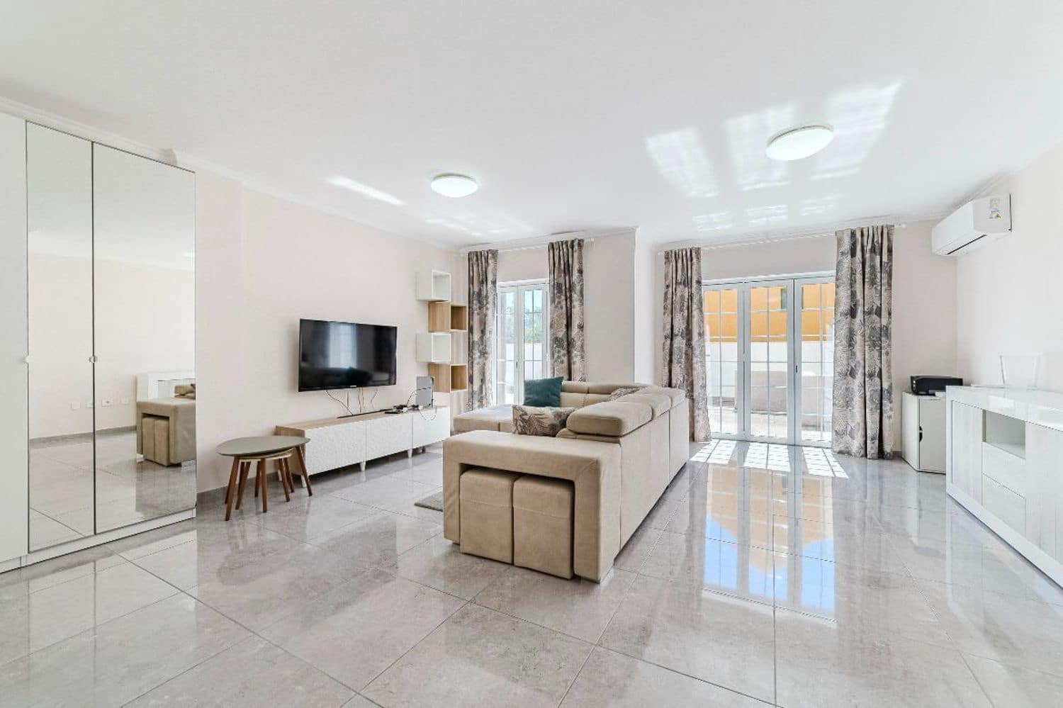 3 bedroom Townhouse for sale in Santa Cruz de Tenerife with pool garage - € 420,000 (Ref: 9400375)