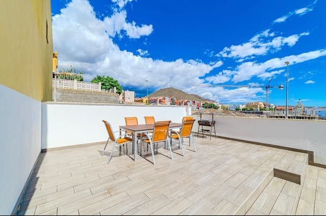 3 bedroom Townhouse for sale in Santa Cruz de Tenerife with pool garage - € 420,000 (Ref: 9400375)