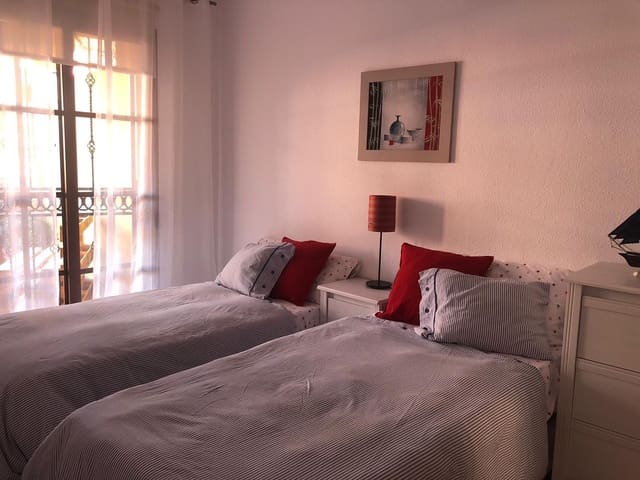 2 bedroom Apartment for rent in Arona with pool garage - € 1,300 (Ref: 9400377)