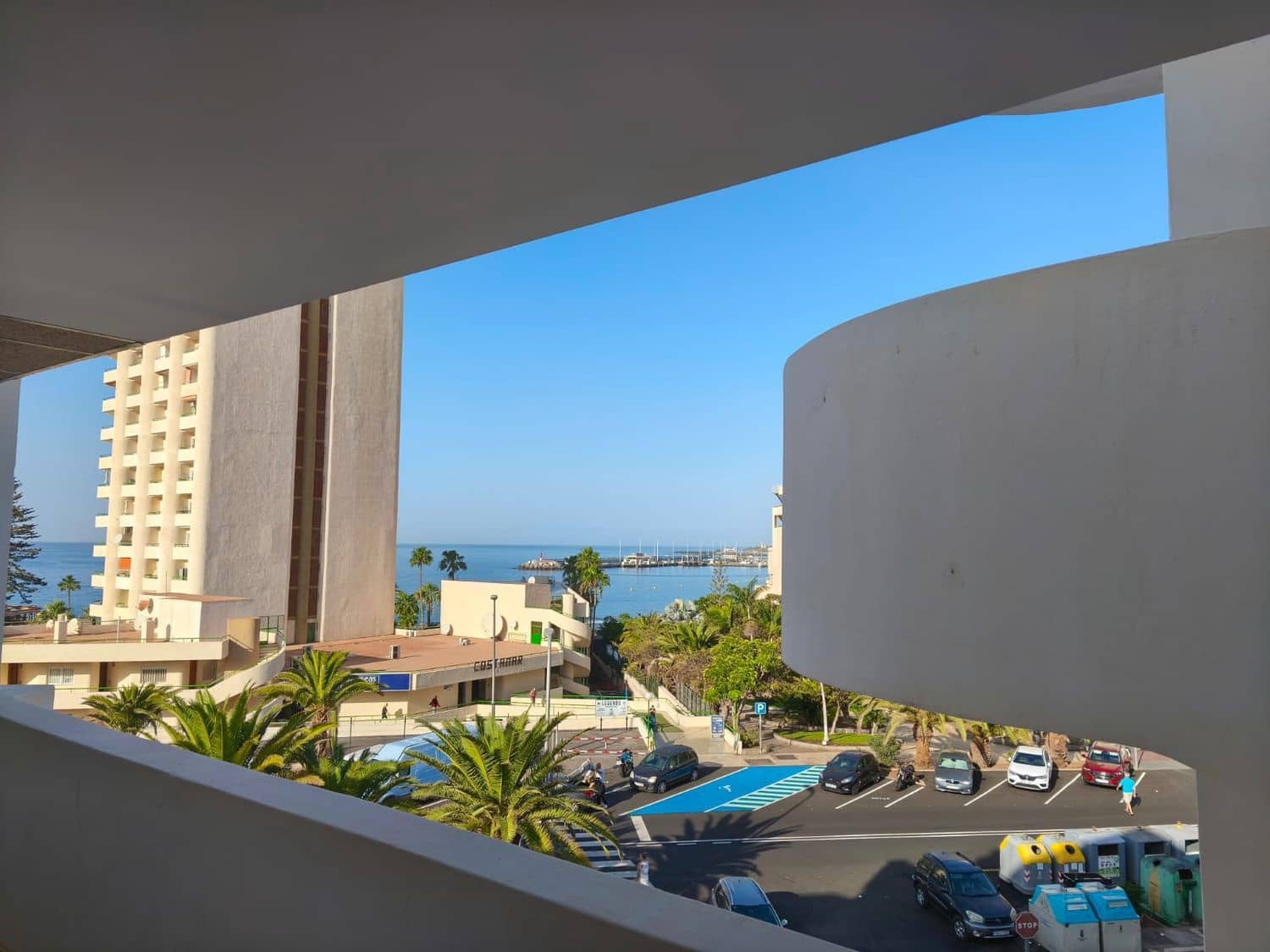 1 soverom Leilighet til salgs i Los Cristianos med svømmebasseng garasje - € 320 000 (Ref: 9400378)