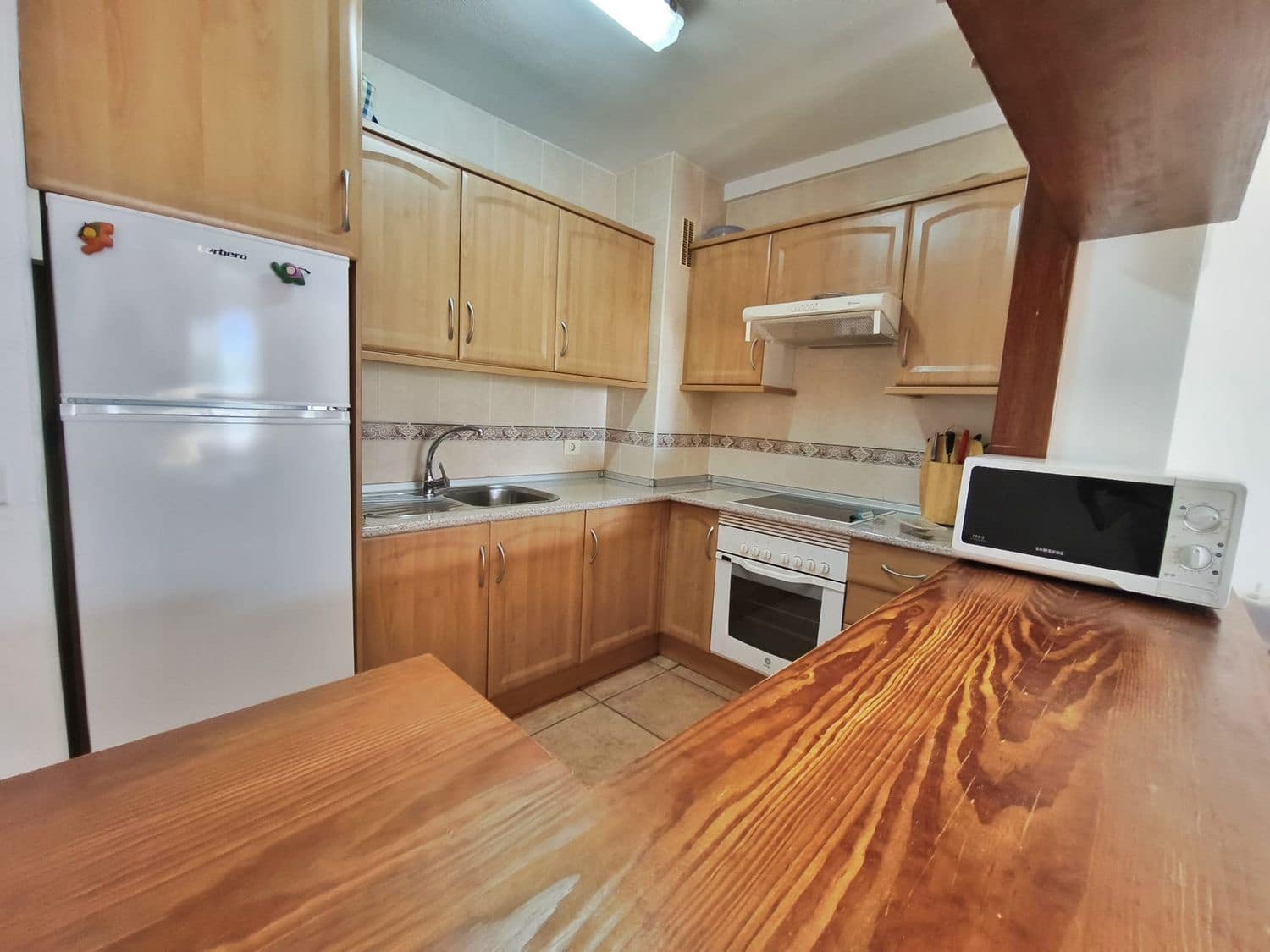 1 soverom Leilighet til salgs i Los Cristianos med svømmebasseng garasje - € 320 000 (Ref: 9400378)