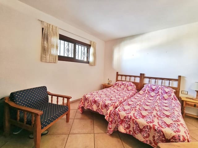 1 soveværelse Lejlighed til salg i Los Cristianos, Arona med swimmingpool garage - € 320.000 (Ref: 9400378)