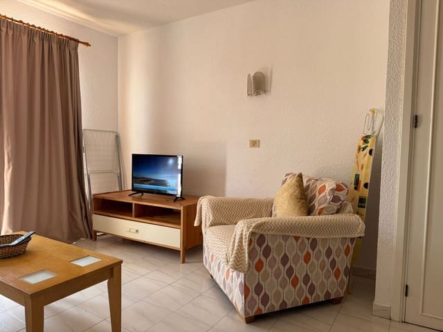 Apartment for sale in Los Cristianos, Arona with pool garage - € 199,999 (Ref: 9400379)