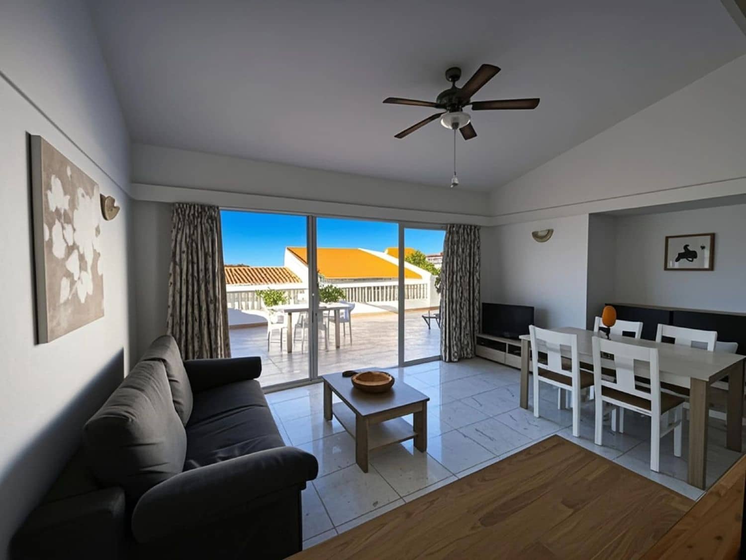 2 sypialnia Dom na sprzedaż w Costa Adeje z basenem garażem - 495 000 € (Ref: 9425680)