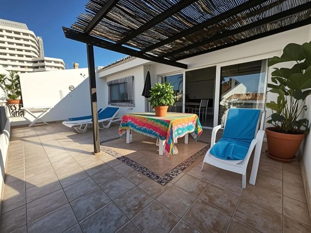 Casa de 2 habitaciones en San Eugenio Bajo, Adeje en venta con piscina garaje - 495.000 € (Ref: 9425680)