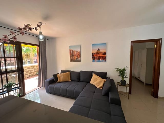 2 makuuhuone Huoneisto vuokrattavana paikassa Costa del Silencio, Arona mukana uima-altaan 
autotalli - 1 300 € (Ref: 9450069)