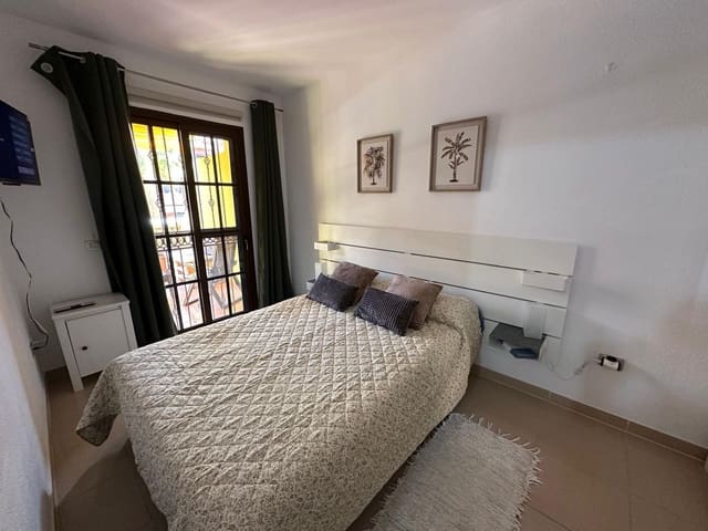 2 makuuhuone Huoneisto vuokrattavana paikassa Costa del Silencio, Arona mukana uima-altaan 
autotalli - 1 300 € (Ref: 9450069)