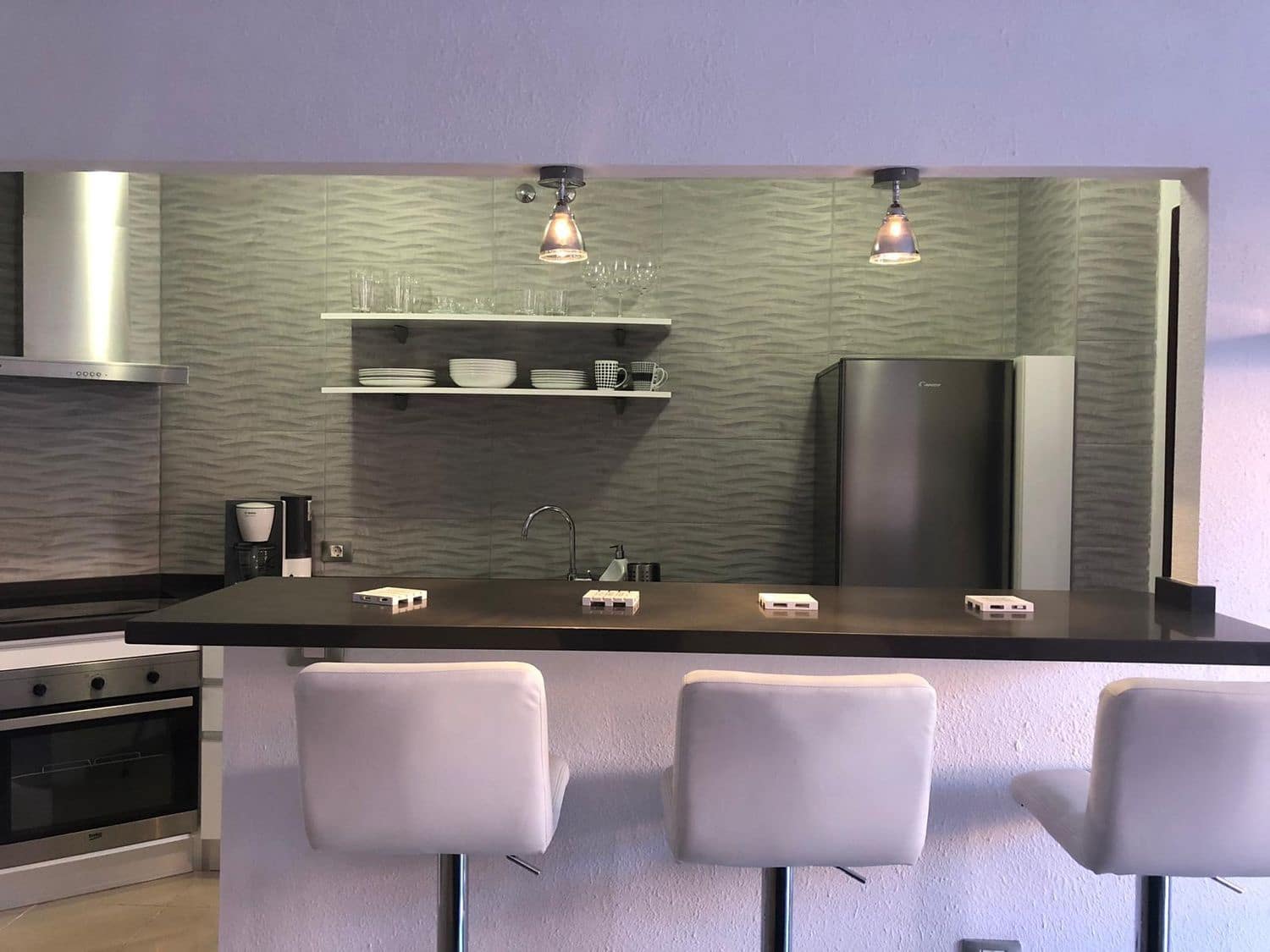 2 Zimmer Apartment zu vermieten in Arona mit Pool Garage - 1.300 € (Ref: 9450069)