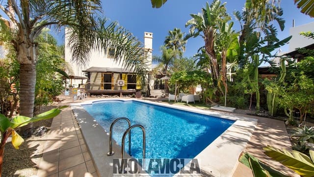 4 soverom Villa til salgs i Cala Marqués, Vera med svømmebasseng garasje - € 675 000 (Ref: 10181658)