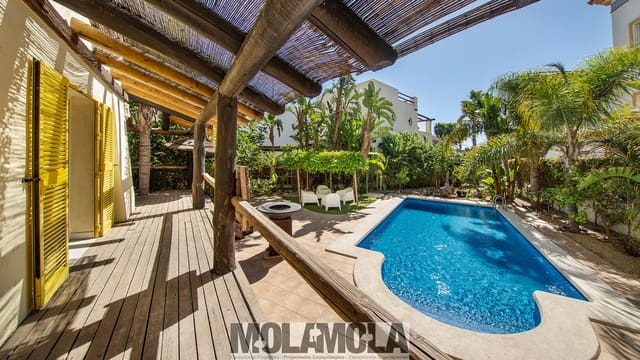 4 soverom Villa til salgs i Cala Marqués, Vera med svømmebasseng garasje - € 675 000 (Ref: 10181658)