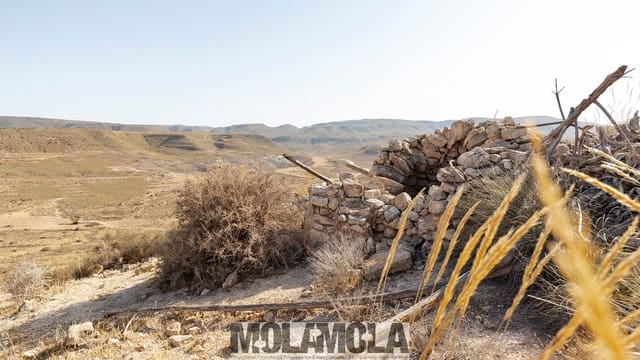 Ruin for sale in Agua Amarga, Níjar - € 169,000 (Ref: 10182364)
