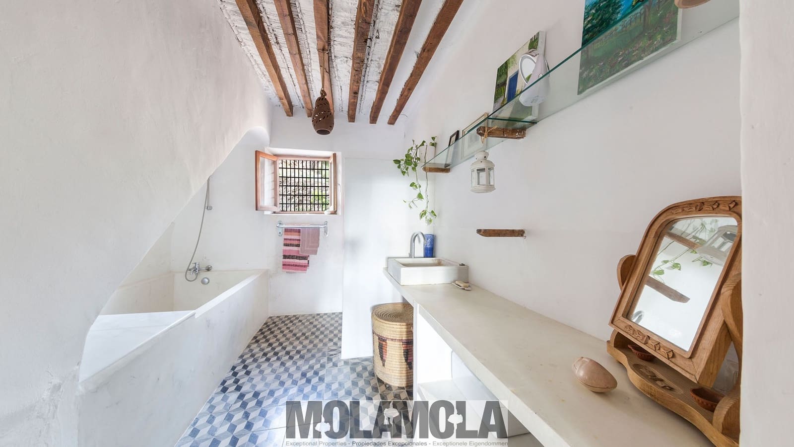 8 soveværelse Finca/Landehus til salg i El Cortijo Grande - € 680.000 (Ref: 8465909)