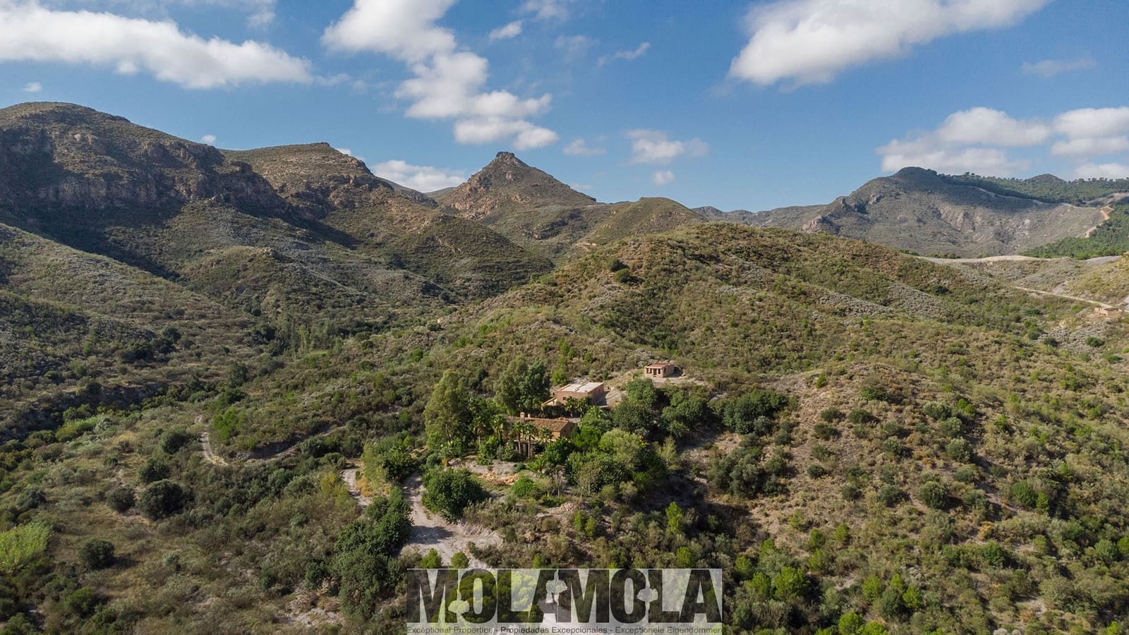 8 soveværelse Finca/Landehus til salg i El Cortijo Grande - € 680.000 (Ref: 8465909)