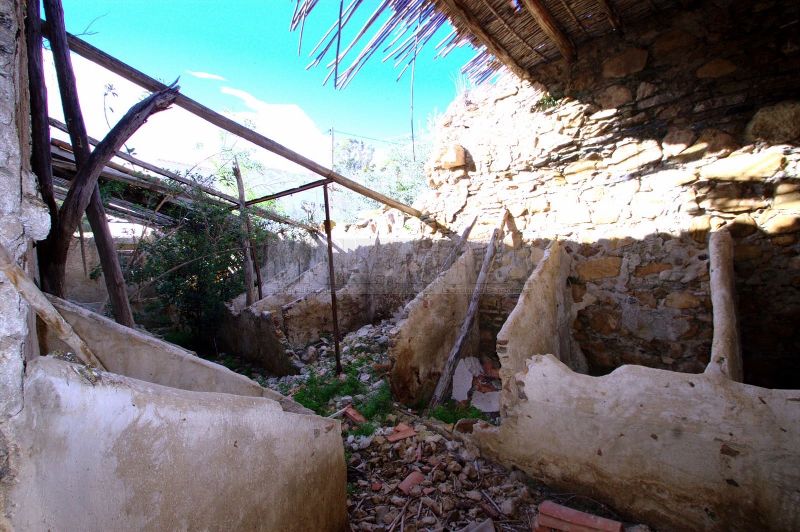 Ruin til salg i Bedar - € 75.000 (Ref: 8465977)