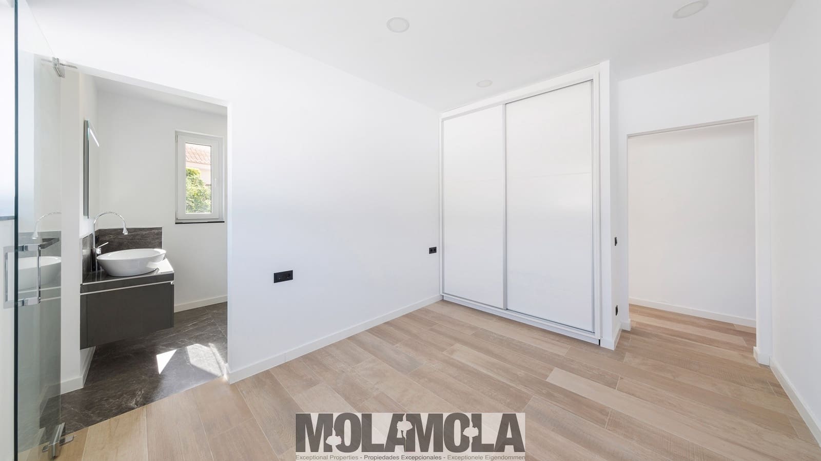 4 soveværelse Villa til salg i Calpe / Calp med swimmingpool garage - € 1.325.000 (Ref: 8855506)