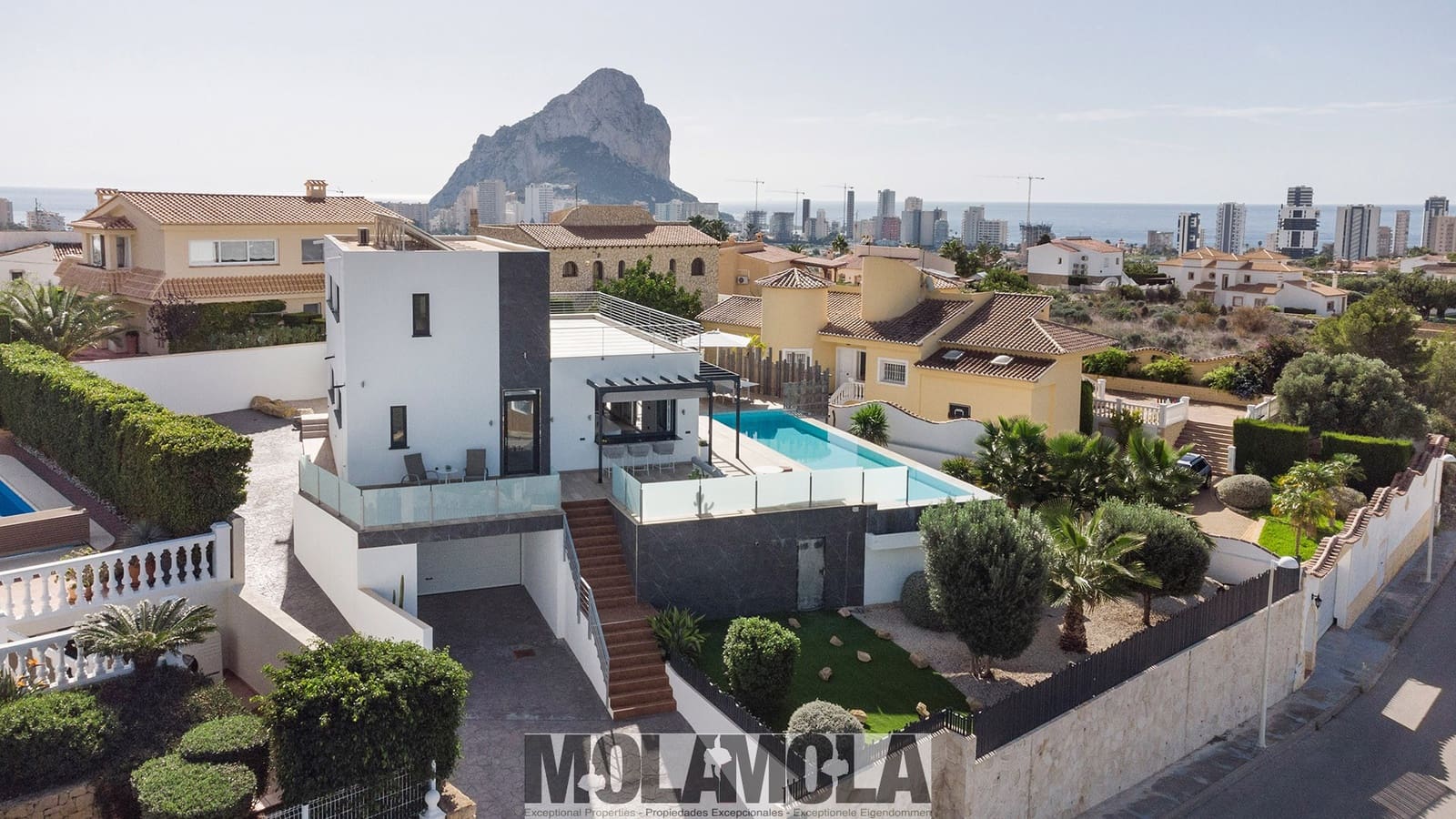 4 soveværelse Villa til salg i Calpe / Calp med swimmingpool garage - € 1.325.000 (Ref: 8855506)