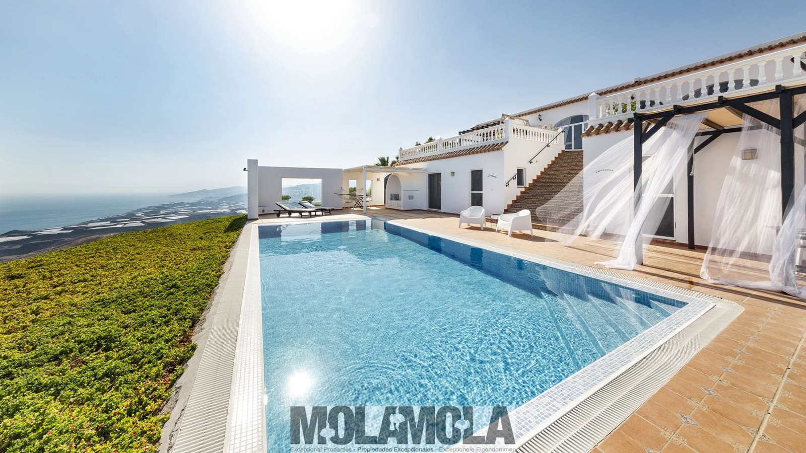 5 soveværelse Finca/Landehus til salg i Adra med swimmingpool garage - € 995.000 (Ref: 9154695)