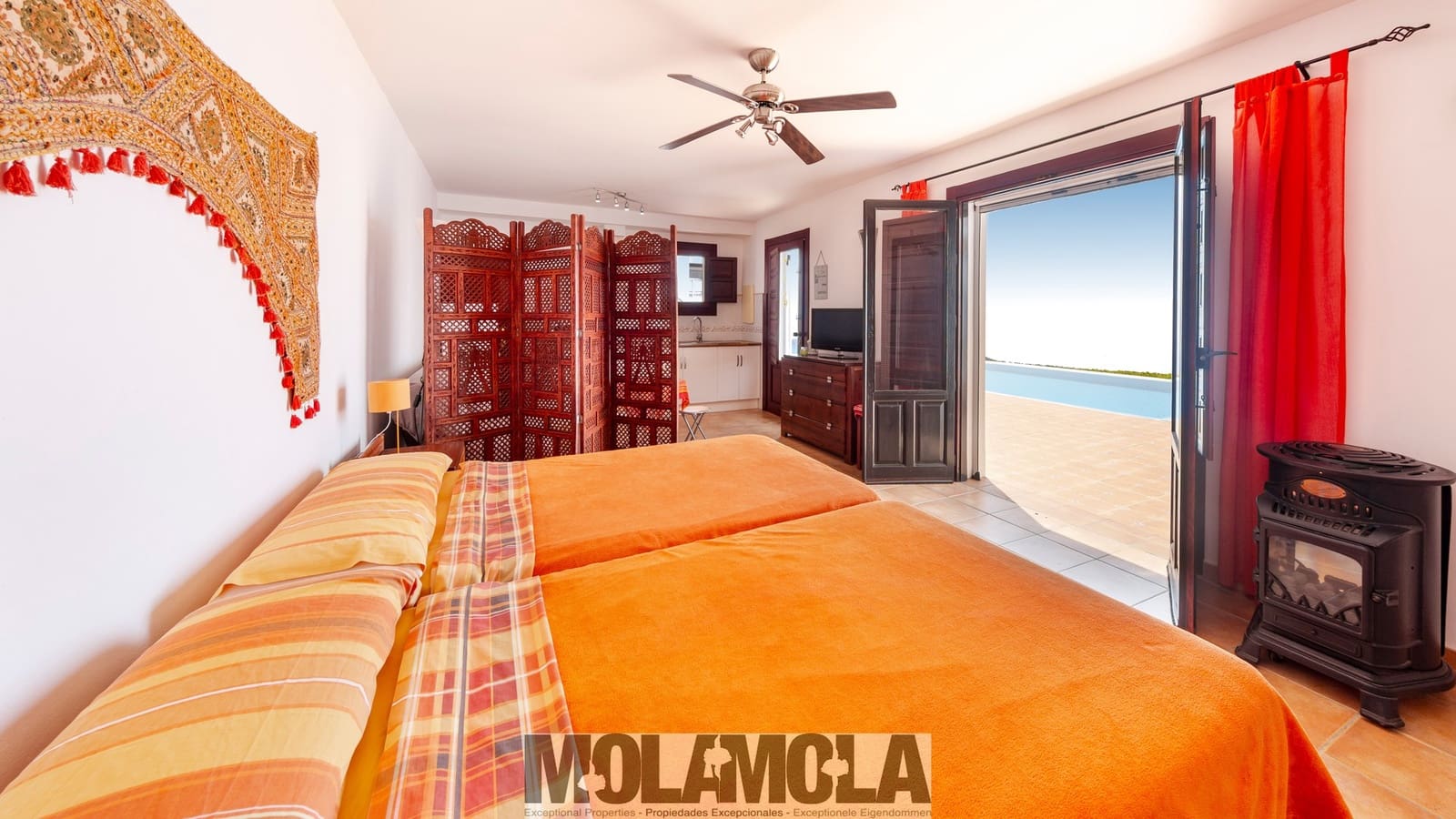 5 soveværelse Finca/Landehus til salg i Adra med swimmingpool garage - € 995.000 (Ref: 9154695)