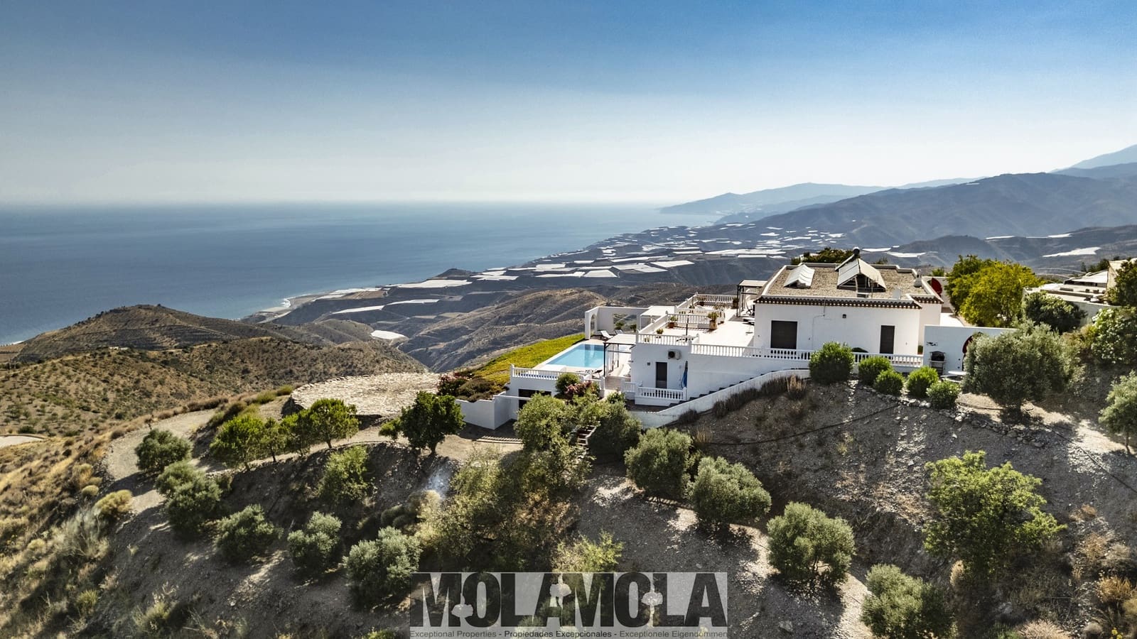 5 soveværelse Finca/Landehus til salg i Adra med swimmingpool garage - € 995.000 (Ref: 9154695)