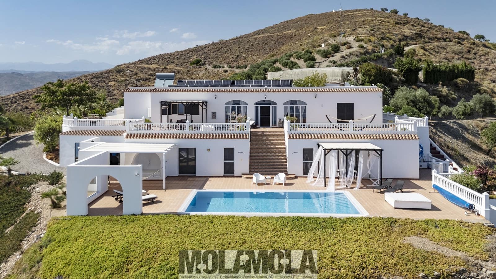 5 soveværelse Finca/Landehus til salg i Adra med swimmingpool garage - € 995.000 (Ref: 9154695)