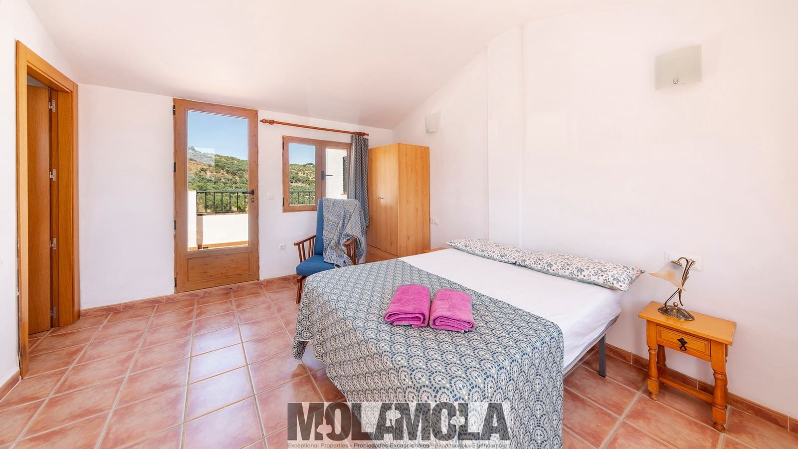 21 soveværelse Guesthouse/B & B til salg i El Pinar med swimmingpool garage - € 1.275.000 (Ref: 9298750)