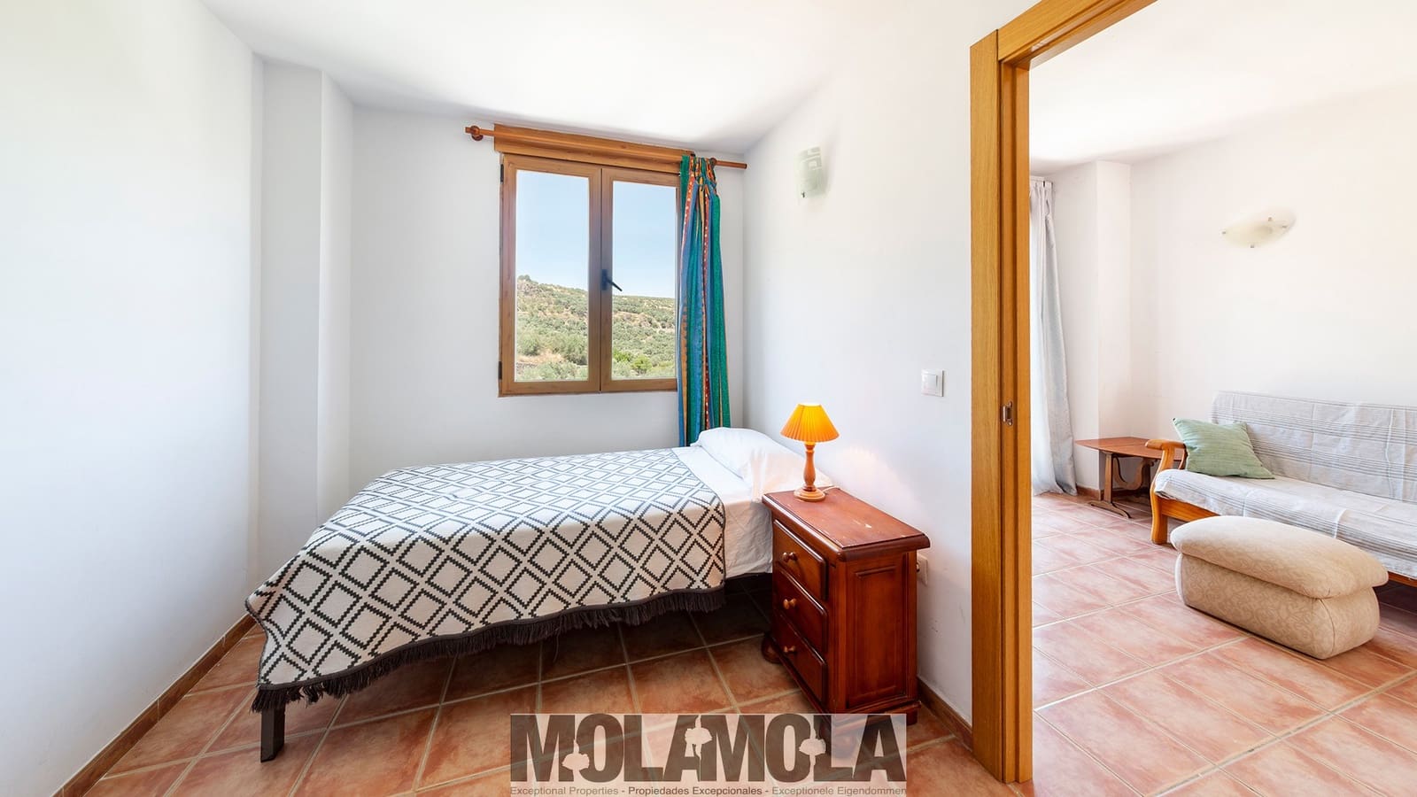 21 soveværelse Guesthouse/B & B til salg i El Pinar med swimmingpool garage - € 1.275.000 (Ref: 9298750)