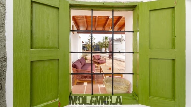 3 makuuhuone Huvila myytävänä paikassa Llanos de los Olleres, Albox mukana uima-altaan 
autotalli - 465 000 € (Ref: 9626426)