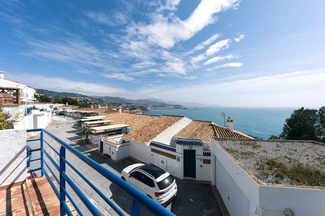 3 soveværelse Rækkehus til salg i La Herradura, Almuñécar med swimmingpool garage - € 460.000 (Ref: 9117620)