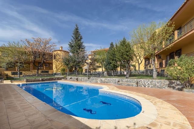 2 soveværelse Lejlighed til salg i Ogíjares med swimmingpool - € 167.000 (Ref: 9117689)