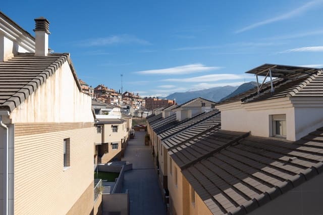 4 soveværelse Villa til salg i Carretera de la Sierra, Granada by med garage - € 494.000 (Ref: 9117721)
