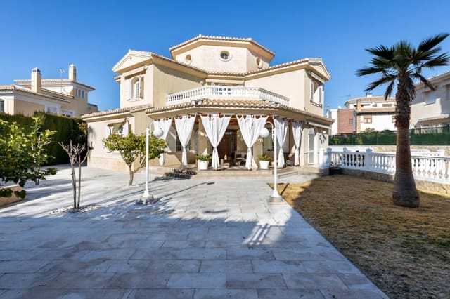 5 soveværelse Villa til salg i Cervantes, Granada by med swimmingpool garage - € 850.000 (Ref: 9117746)