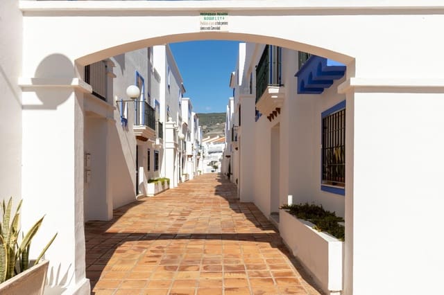 4 soverom Penthouse til salgs i Calahonda, Motril med svømmebasseng garasje - € 290 000 (Ref: 9117791)