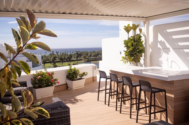 2 soverom Penthouse til salgs i Motril med svømmebasseng garasje - € 475 000 (Ref: 9117827)