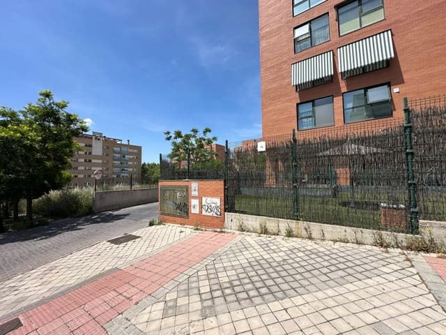 Garasje til salgs i Buenavista, Madrid by - € 11 500 (Ref: 9147101)