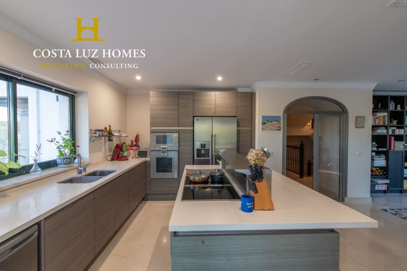 5 bedroom Villa for sale in Arcos de la Frontera with pool garage - € 795,000 (Ref: 6508972)