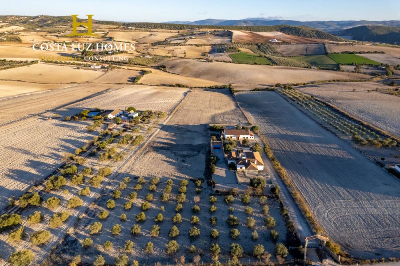 7 soveværelse Finca/Landehus til salg i Arcos de la Frontera med swimmingpool - € 500.000 (Ref: 6508987)