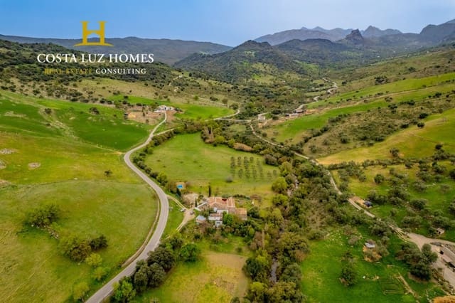 5 bedroom Finca/Country House for sale in Grazalema with pool - € 595,000 (Ref: 6743414)