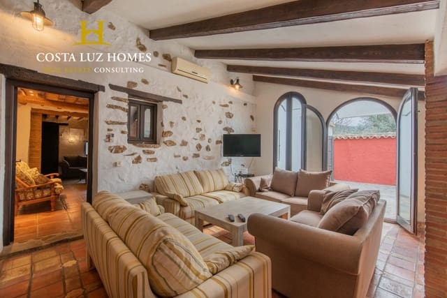 5 bedroom Finca/Country House for sale in Grazalema with pool - € 595,000 (Ref: 6743414)