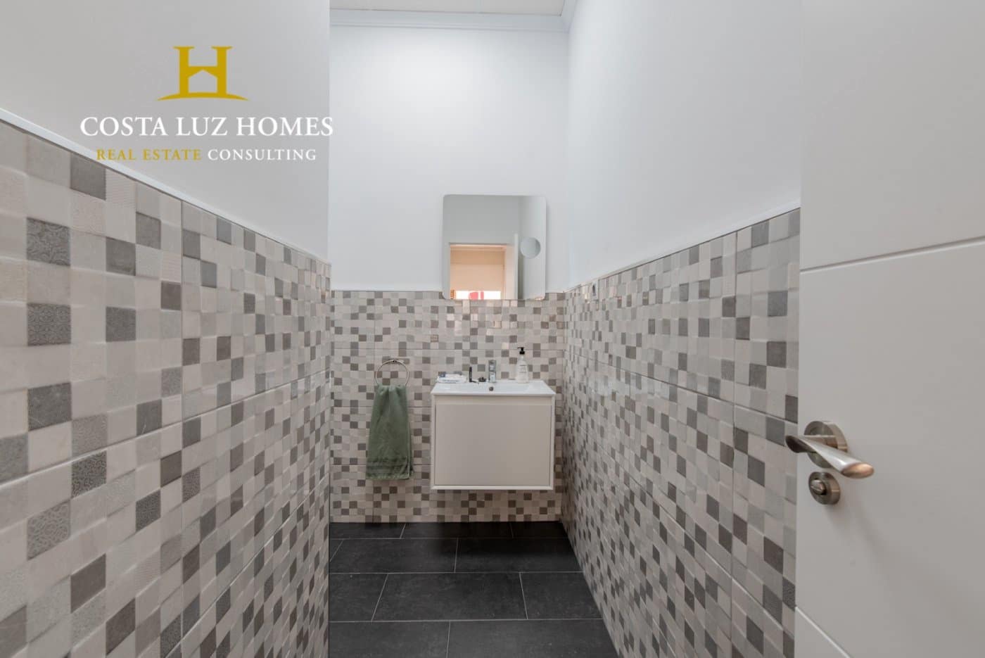 Erhverv til salg i Arcos de la Frontera - € 90.000 (Ref: 6855607)