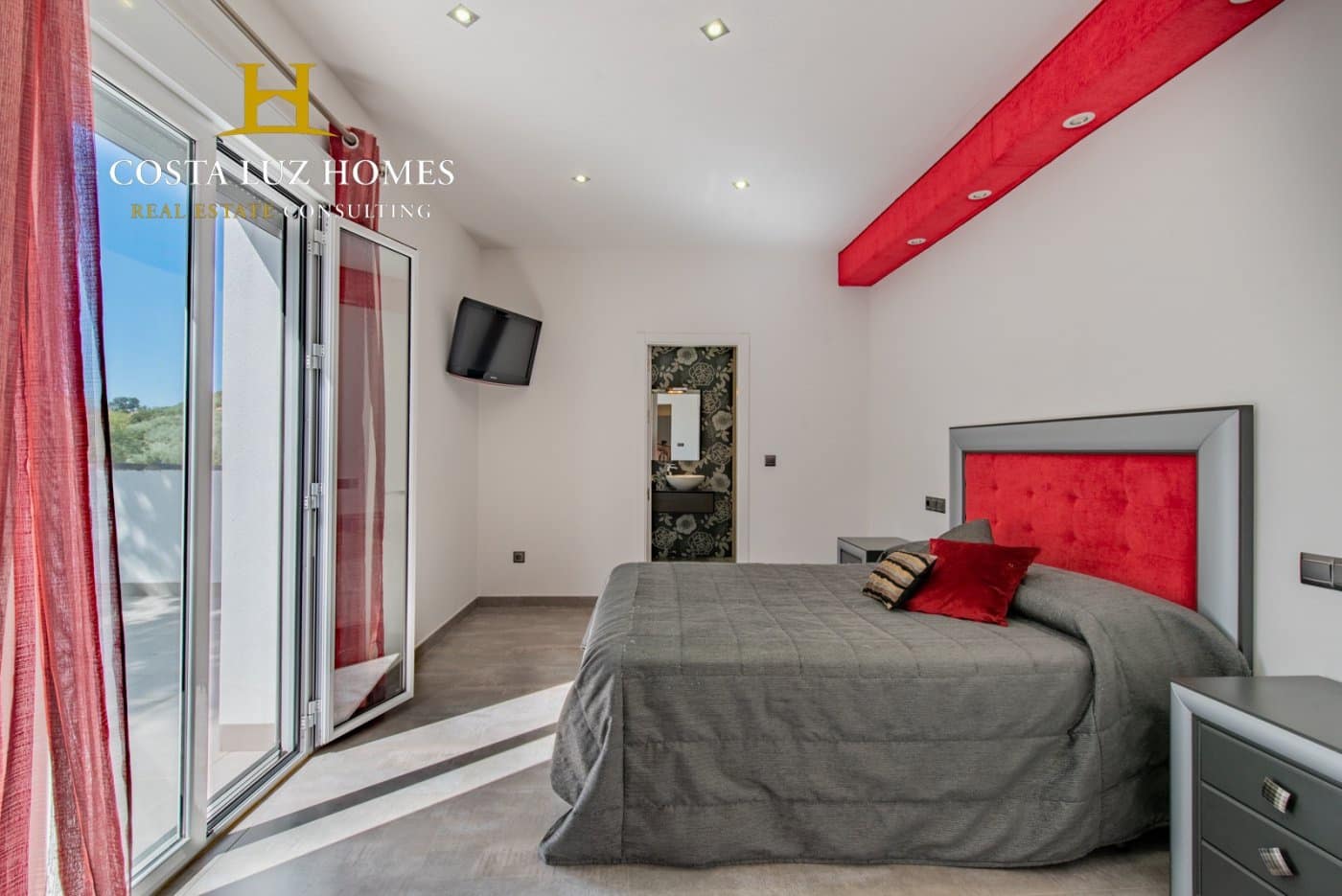 5 slaapkamer Finca/Landhuis te koop in Alcala del Valle met zwembad - € 380.000 (Ref: 7031816)