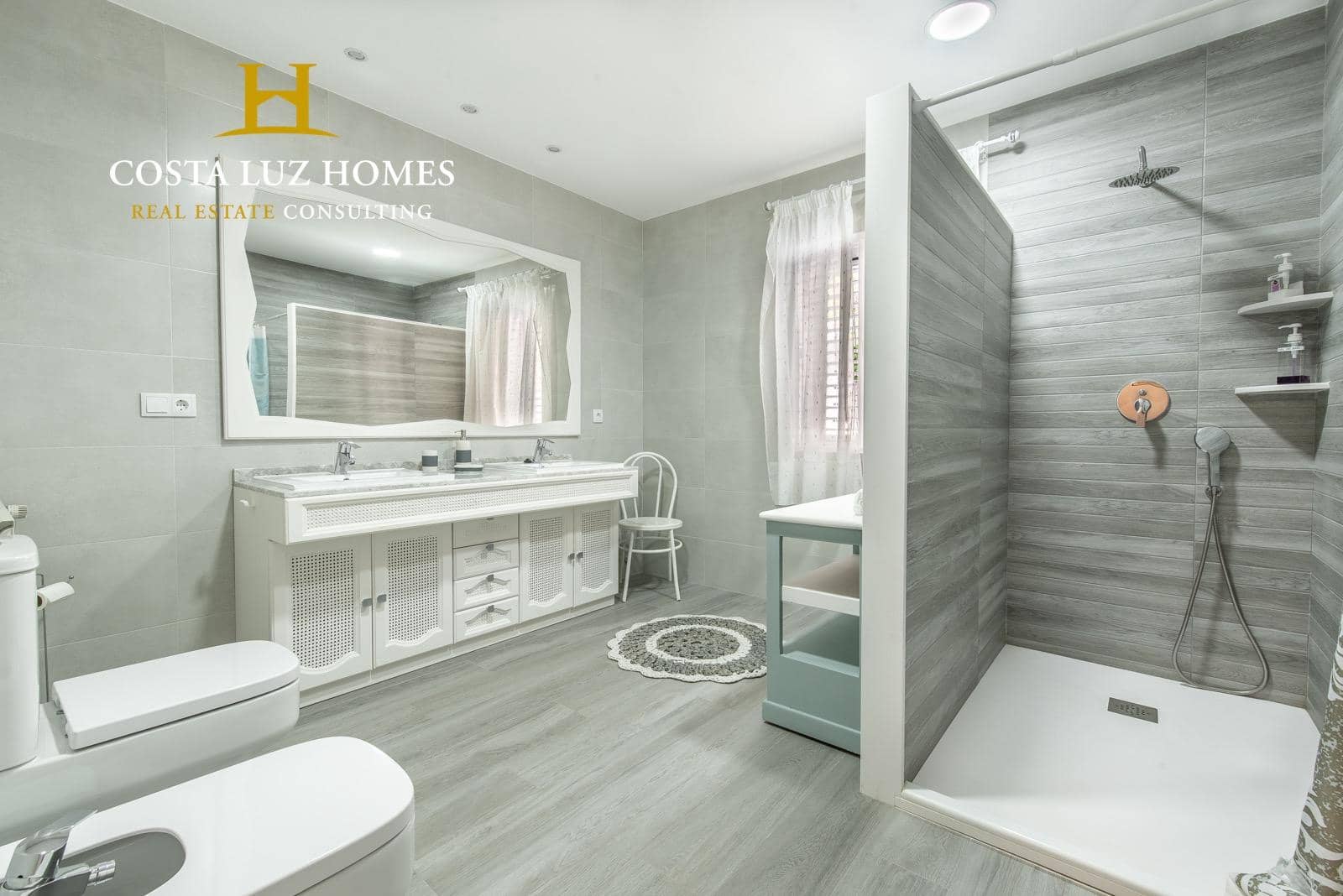 6 soveværelse Finca/Landehus til salg i Benaocaz med swimmingpool garage - € 890.000 (Ref: 7556815)