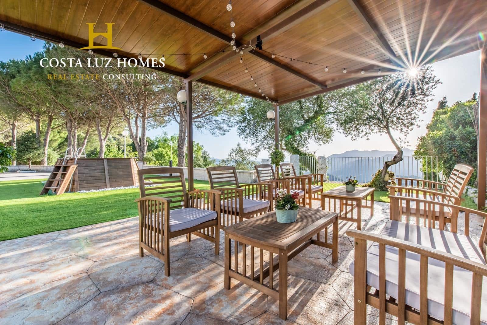 6 soveværelse Finca/Landehus til salg i Benaocaz med swimmingpool garage - € 890.000 (Ref: 7556815)